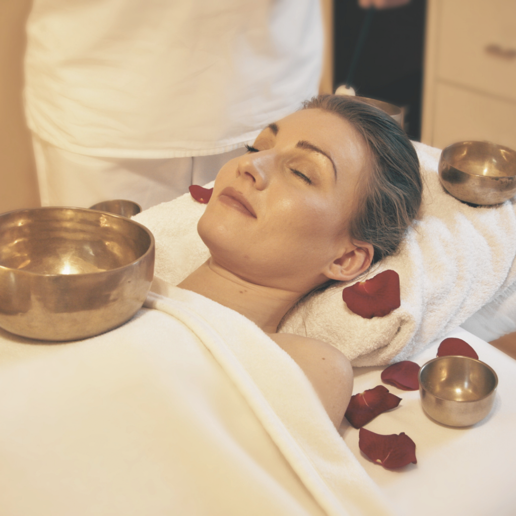 Massage sonore aux bols chantants